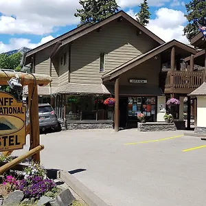 https://banff-international-hostel.banff-hotel.com